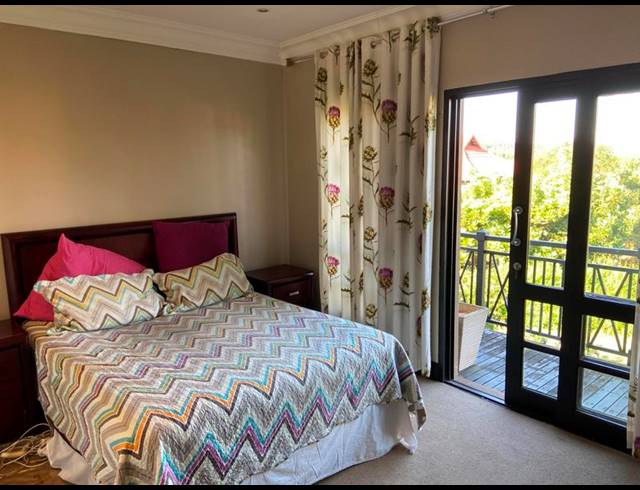 4 BEDROOM TOWNHOUSE FOR SALE IN MONTROSE